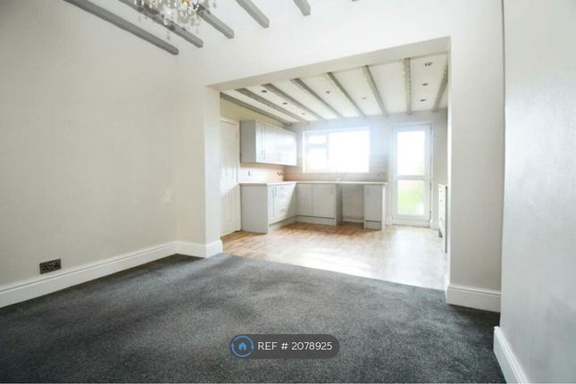 End terrace house to rent in Chestnut Villas, Hull