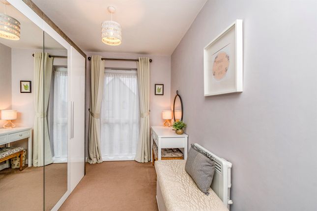 Columbia Crescent, Wolverhampton photo 4