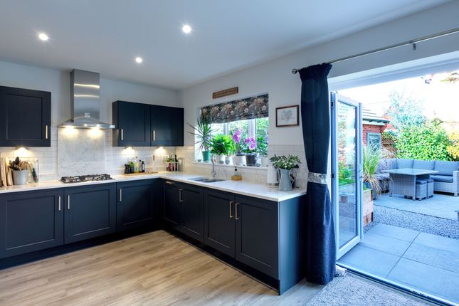 38 Beverley Gardens, Henlow photo 2