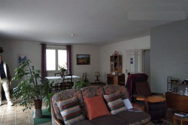 Apartment for sale in Lezat-Sur-Leze, Midi-Pyrenees, 09210, France