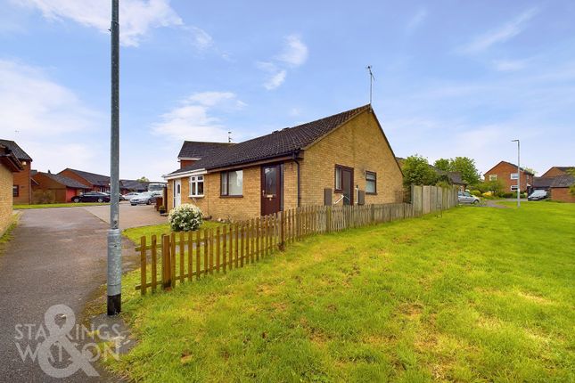 Semi-detached bungalow for sale in Warren View, Loddon, Norwich