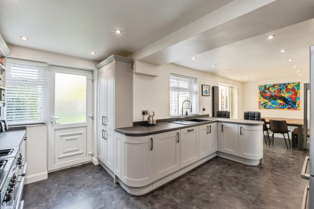 4, Harlow Close, Warrington photo 2