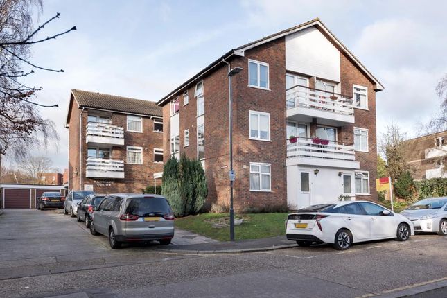 Flat to rent in Stanmore, Harrow