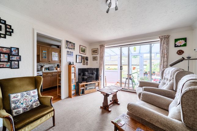 9, Parkers Close, Oxfordshire photo 3