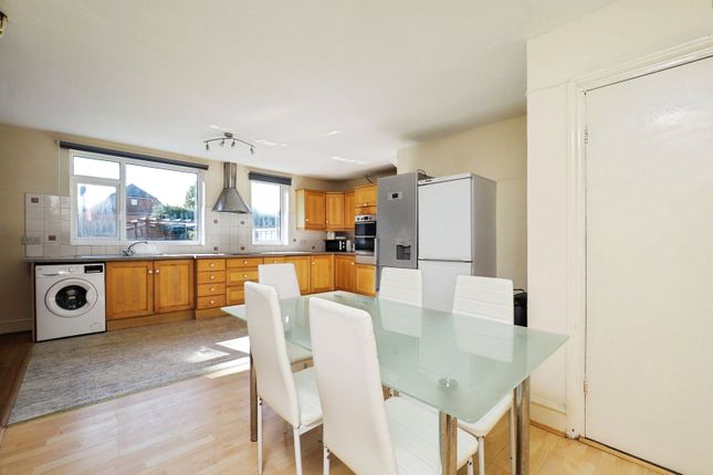 203, Wollaton Road, Nottingham photo 3
