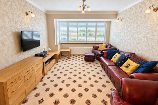 Beehive Road, Waltham Cross photo 2