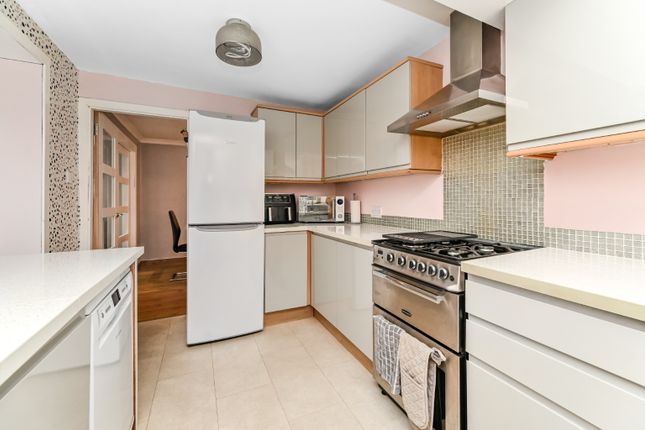 113, Mayburn Avenue, Loanhead photo 4