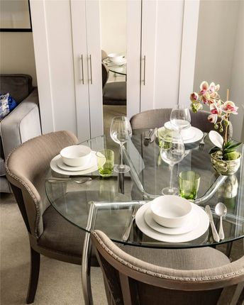 Flat 48, 39, Hill Street, Mayfair photo 3