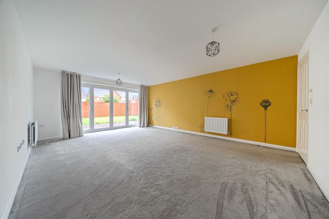 5, Sedge Smith Way, Wantage photo 4