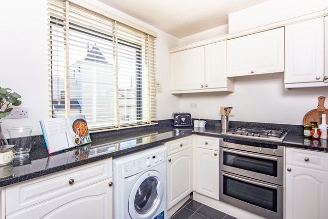 Flat to rent in 161 Fulham Road, London