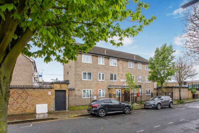 Thumbnail Flat to rent in Ashenden Road, Hackney, London