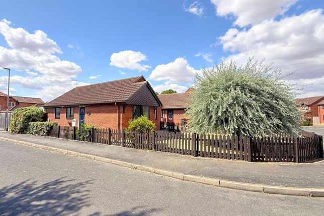 2-bed house on 31, Riverside Walk, Bottesford, £285,000
