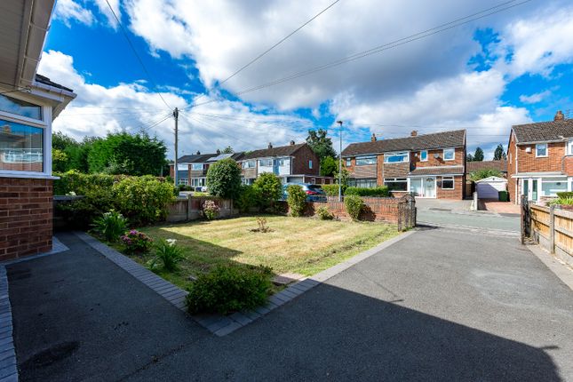 21 Severn Road, Culcheth, Cheshire photo 2