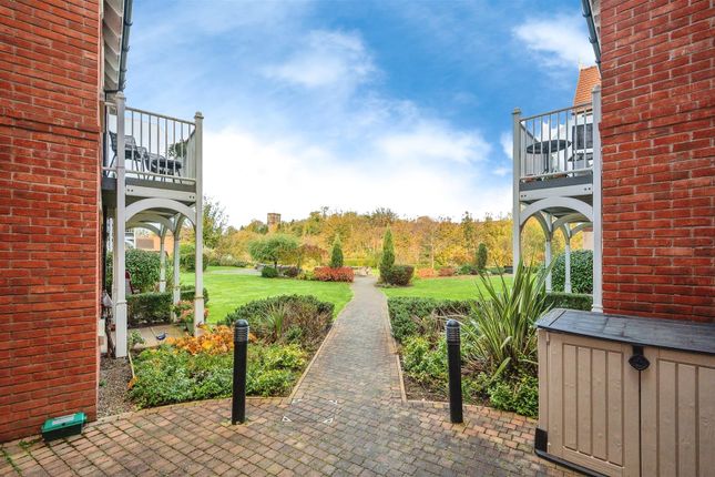 Flat for sale in Horton Mill Court, Hanbury Road, Droitwich. Worcestertshire.