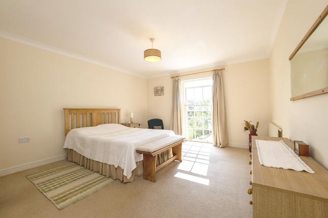 Flat for sale in The Plains, Totnes