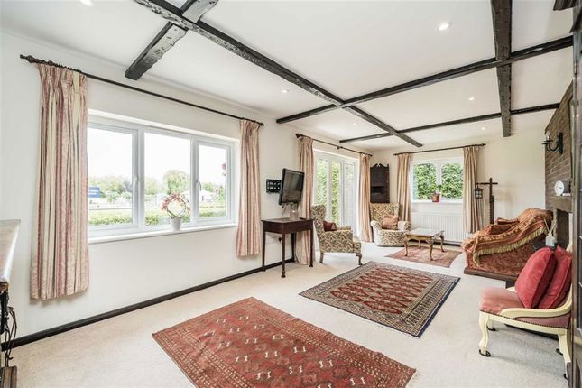 25, Riverside, Egham photo 4
