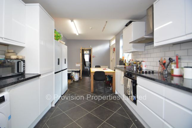 Regent Park Avenue, Hyde Park photo 4