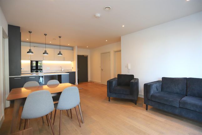 Apt 6, One Vesta Street, Manchester photo 4