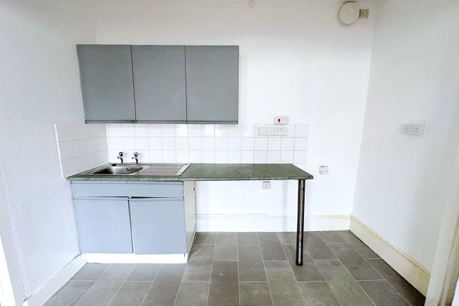 Flat 4, 48, Sackville Road, Bexhill-on-Sea photo 4