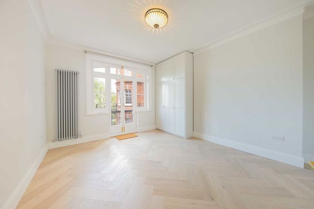 Flat 8, Playfair Mansions, Queen's Club Gardens, London photo 5