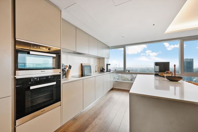 Canaletto Tower, London photo 4