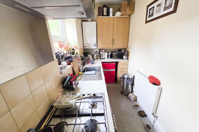 5, Oak Road, Huddersfield photo 4