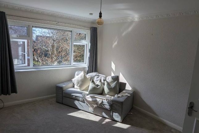 Flat 4, 2, Cypress Avenue, Sheffield photo 2