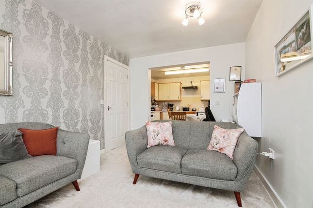 Apartment 9, Kingfisher House, Kingfisher Way, Tipton photo 4