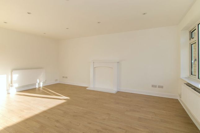 41, Cowslip Drive, Penarth photo 2