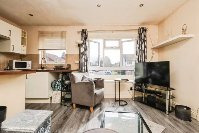 56, Littlecote Drive, West Midlands photo 4