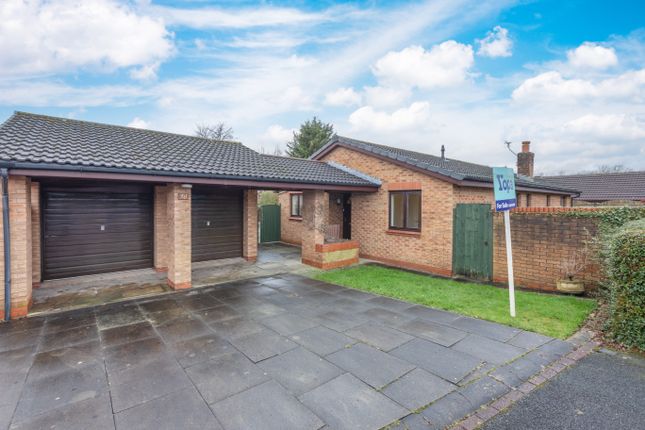 Thumbnail Bungalow for sale in Fossdale Moss, Leyland