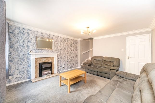 4, Woodbridge Close, Wakefield photo 3
