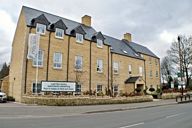2 bed flat for sale in Station Road, Bourton-On-The-Water, Cheltenham GL54