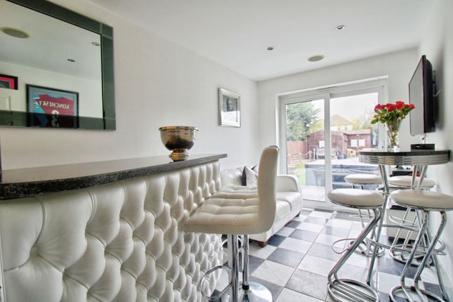 7, Great Nelmes Chase, Hornchurch photo 3