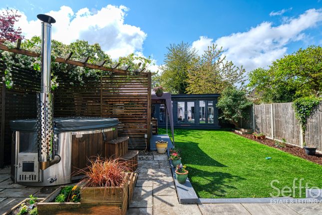 13 Blenheim Road, Norwich photo 4