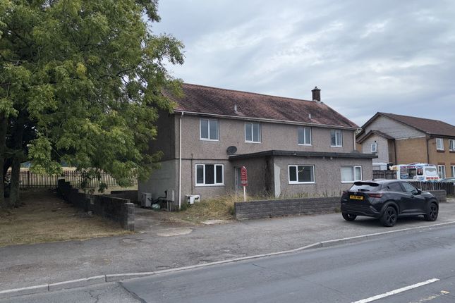 2-bed flat on 129 Longview Road, Clase, Swansea, £37,000