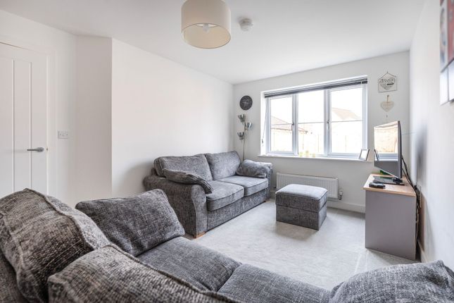 14 Sparrowhawk Close, Great Yarmouth photo 4