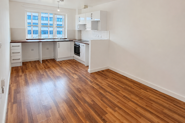 *AD ONLY* Flat F20, Clyde Court, 13 Erskine Street, Leicester photo 2