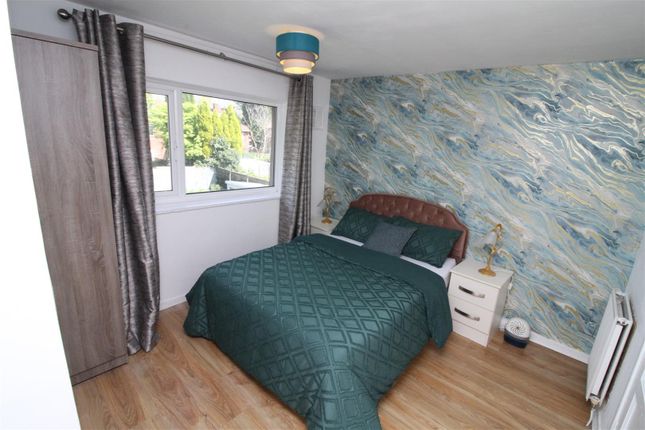 29, Coleridge, Stockport photo 3