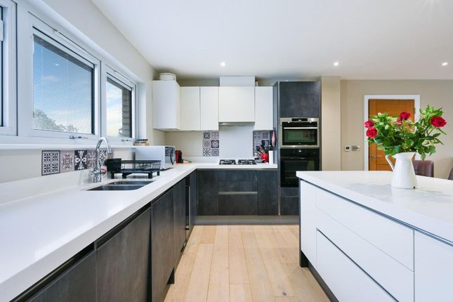 Flat 22, Oaks View Court Lane, Epsom photo 4