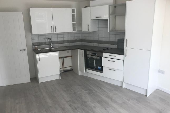 Thumbnail Flat to rent in Canute Road, Southampton