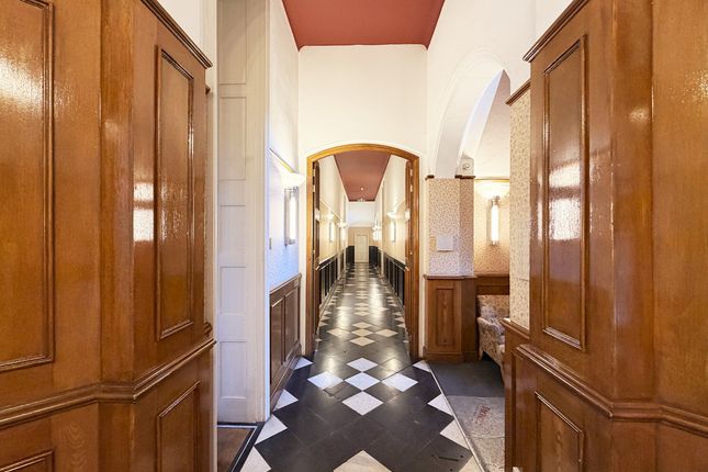 Flat Apartment 22, St. Gabriel Manor, Cormont Road, London photo 4