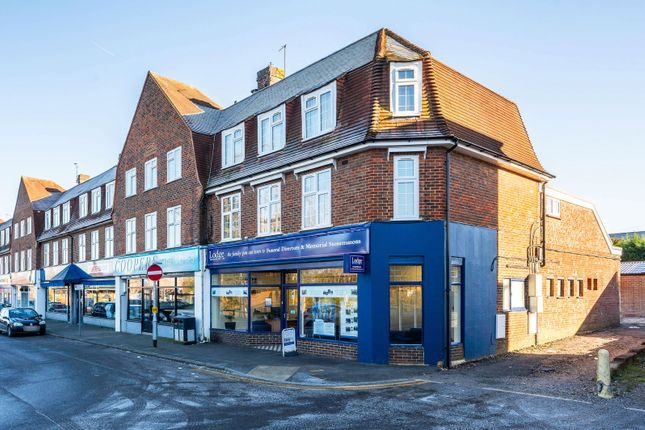 2-bed flat on 204b, London Road, Guildford, £1,550/mo