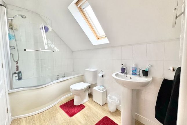 End terrace house for sale in Yarra Road, Cleethorpes