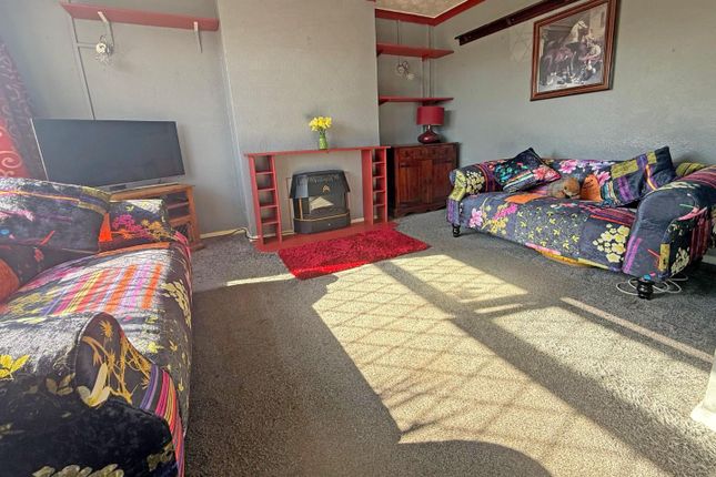6, Orchard Way, Rugby photo 4