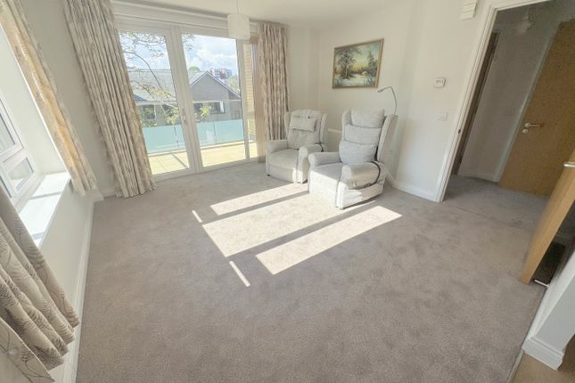 1-bed flat on Flat 22, Maidment Court, 47 Parkstone Road, Poole, £225,000