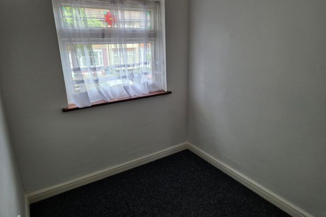 Thumbnail End terrace house to rent in Yoxley Drive, Ilford