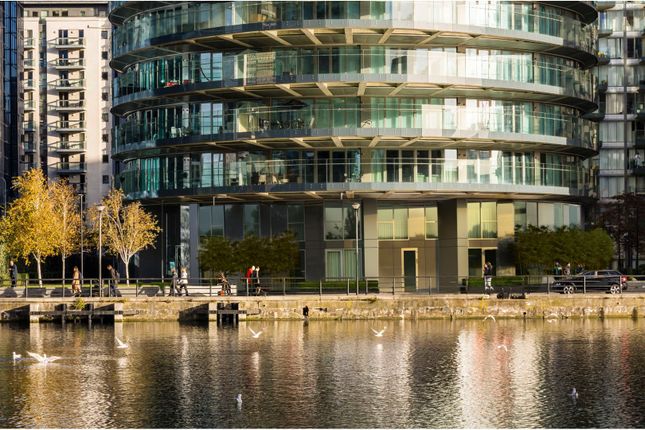 Flat for sale in Arena Quayside Baltimore Tower, London