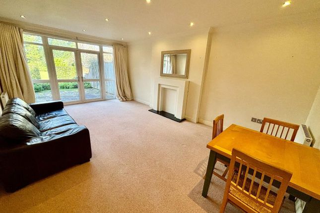 8, Dundreggan Gardens, Didsbury photo 5