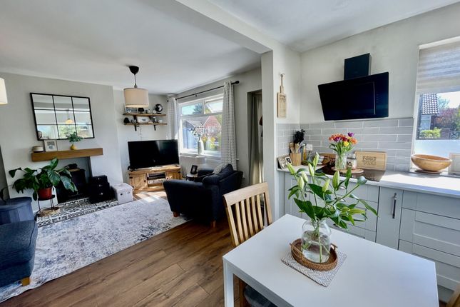 8, Holmefield Road, Knott End on Sea photo 4